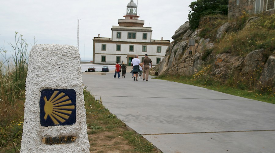 The last milestone at Cape Finisterre (Photo by Bernt Rostad on Flickr)